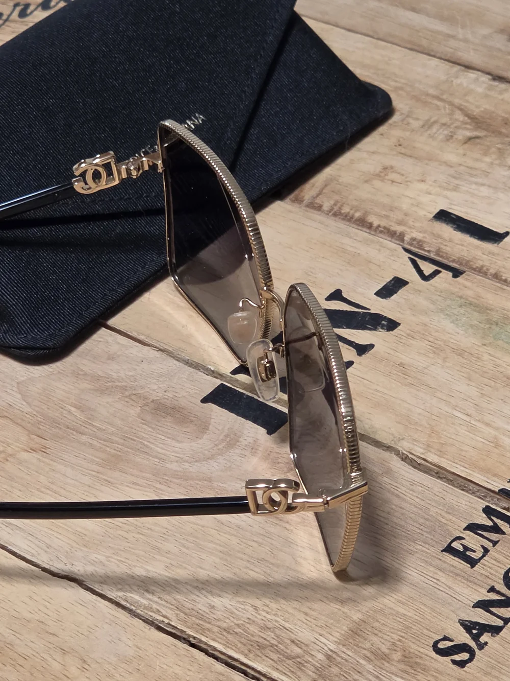Dolce & Gabbana Womens Black Sunglasses Case with Gold-Trim Sunglasses